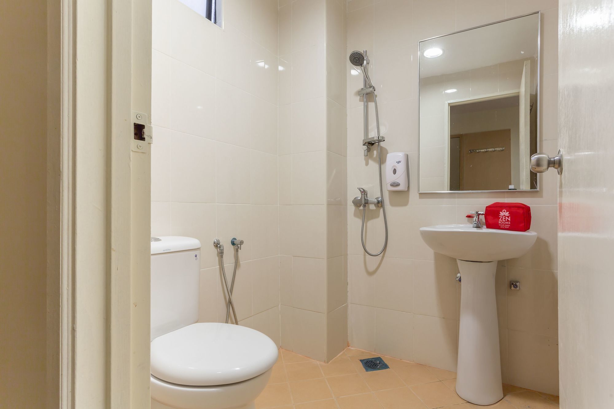 Zen Rooms Basic Sentul كوالالمبور المظهر الخارجي الصورة
